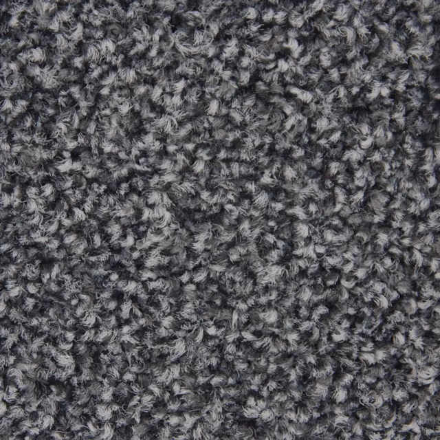735